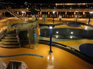 Carnival Spirit pool.